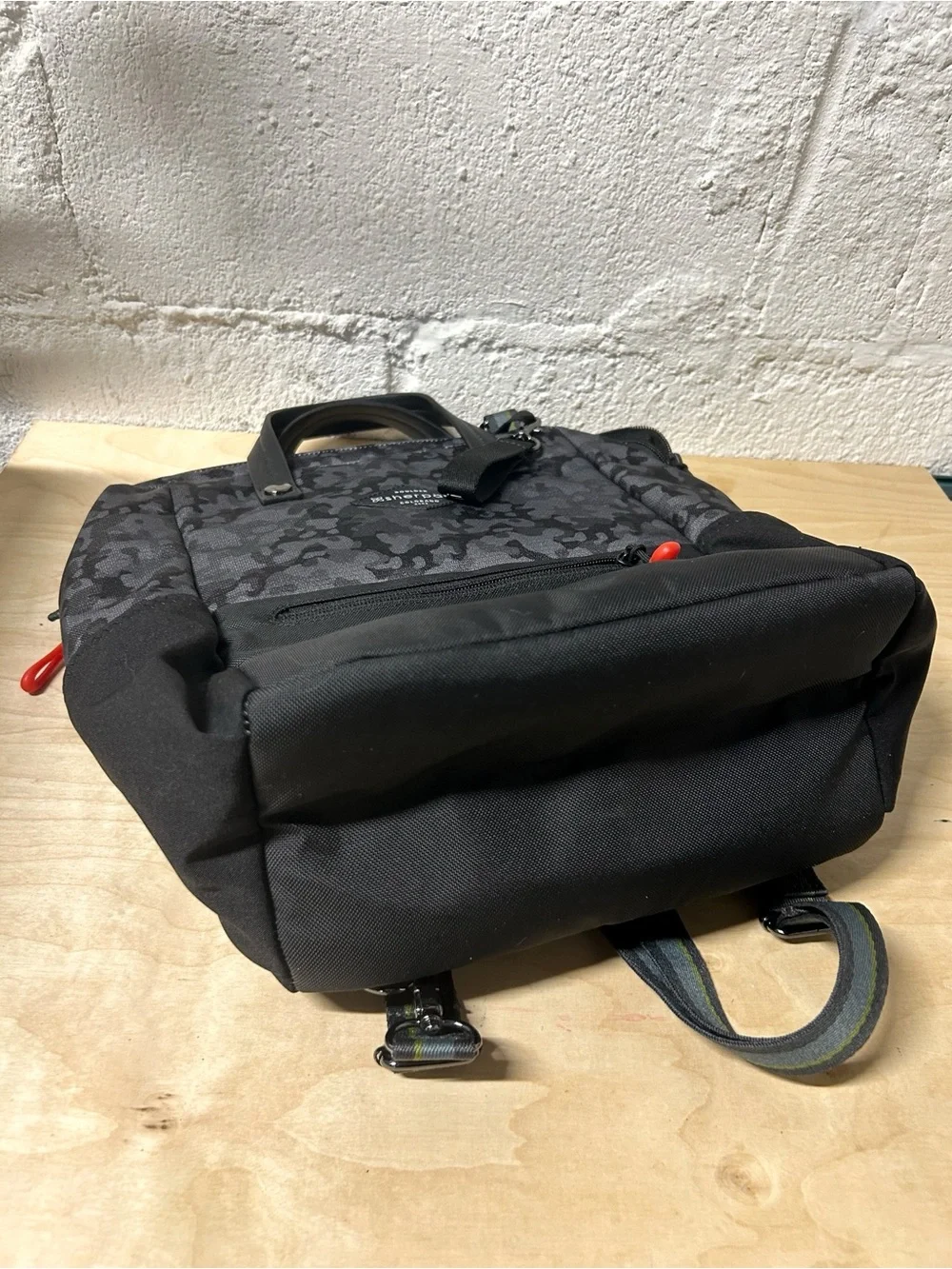 Sherpani Dispatch Women’s Black Camo Convertible Backpack Tote - Dream Camo NWOT